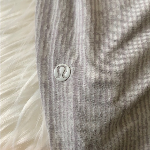 Lululemon Grey Girlfriend Tee - Picture 4 of 4